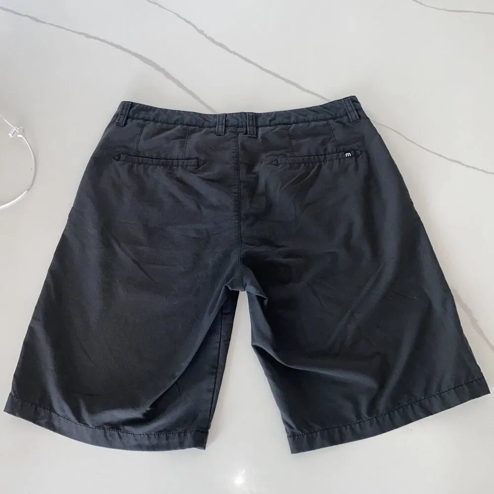 Travis Mathew Golf Short Men’s Size 34 Dark Gray Stretch
